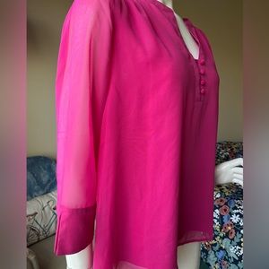Bold and beautiful hot pink 3/4 sleeve blouse size L